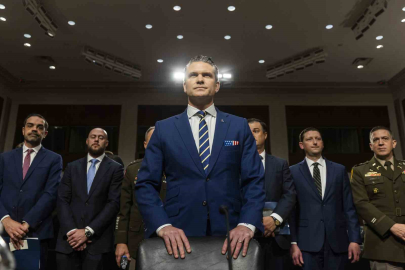 ABD Savunma Bakanı Hegseth: "Ordumuz, Trump’ın İran emirlerini uygulamaya hazır"