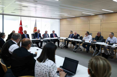 TBMM Başkanı Kurtulmuş: "(Terörsüz Türkiye süreci) Parlamento yaz tatiline girmeden grubu kurarak çalışmalarımıza başlarız"