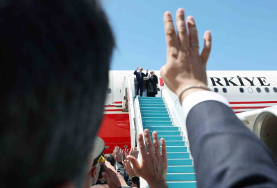 Cumhurbaşkanı Erdoğan,  NATO zirvesine katılmak üzere Lahey’e gitti