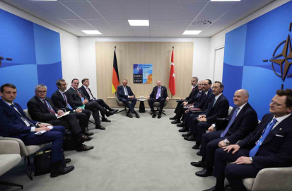 Erdoğan, Lahey’de Almanya Başbakanı Merz ile görüştü
