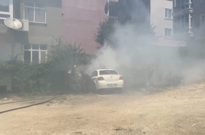 Çatalca’da park halindeki araç alev aldı