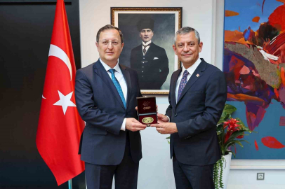CHP Genel Başkanı Özel, Berlin Büyükelçisi Turan’ı ziyaret etti