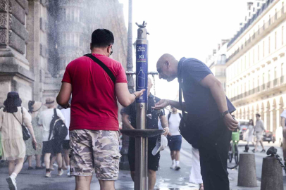 Fransa’da kavurucu sıcaklarda 2 kişi hayatını kaybetti