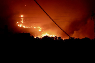 Girit Adası’nda orman yangını: 5 bin kişi tahliye edildi