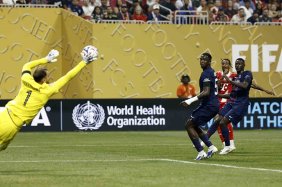 Paris Saint-Germain yarı finalde