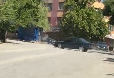Ankara’da drift atan sürücü trafiği birbirine kattı