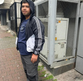 Gaziosmanpaşa’da engelli vatandaş dehşeti yaşadı: Telefonunu çaldı, şikayet edince benzin döküp yaktı