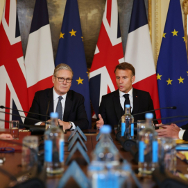 Starmer ve Macron, Yasadışı Göçmenlerin Geçişini Önleme Planı konusunda anlaştı