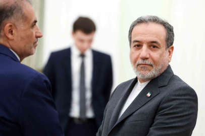 İran: "Uranyum zenginleştirme faaliyetlerimizi sahip olduğumuz haklar doğrultusunda yürütüyoruz"
