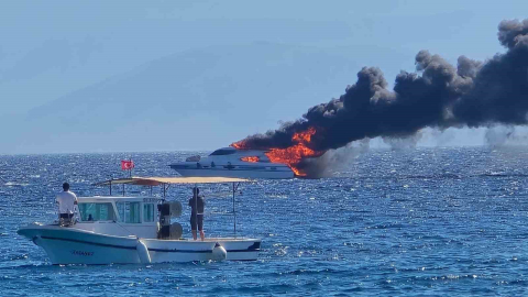 Çeşme Dalyan Marina’da yat yangını