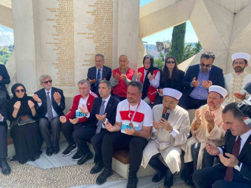 15 Temmuz Şehitler Anıtı’nda anma töreni gerçekleştirildi
