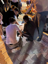 İzmir’de bıçaklı kavga: 1’i ağır 2 yaralı