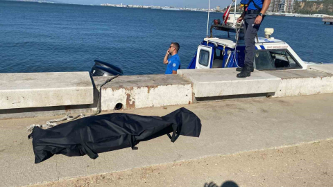Bayraklı Sahili’nde erkek cesedi bulundu