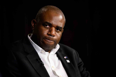 İngiltere Dışişleri Bakanı Lammy: "İngiltere, İsrail hükümetinin gelecekteki bir Filistin devletini ikiye bölecek E1 yerleşim planlarına şiddetle karşı çıkmaktadır"