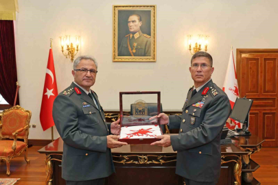 Orgeneral Tokel, 1. Ordu Komutanlığı görevini Korgeneral Ersay’a devretti