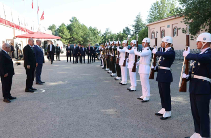 Cumhurbaşkanı Erdoğan: "Elhamdülillah 9 yıl gibi kısa bir sürede imkansız denileni başardık. FETÖ ihanet çetesinin askeri eğitim sistemimizde sebep olduğu tahribatı ziyadesiyle telafi ettik"