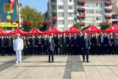 Zafer Bayramı’nın 103’üncü yılında Kocaeli'de Ata’ya çelenk sunuldu