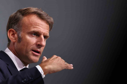 Macron: "Hedefimiz açık, hem İsraillilerin hem de Filistinlilerin meşru isteklerini karşılamanın tek yolu olan iki devletli çözüm için mümkün olan en geniş uluslararası desteği sağlamak"