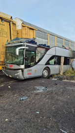Meksika’da tren yolcu otobüsüne çarptı:  8 ölü, 45 yaralı