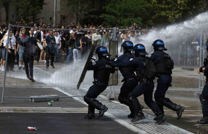 Fransa’daki protestolarda gözaltı sayısı 473’e yükseldi