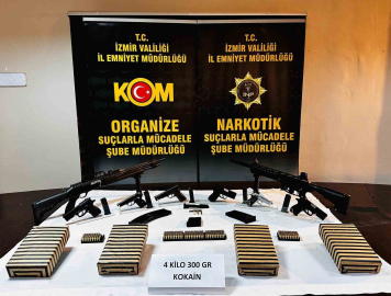 İzmir’de 4 kilonun üzerinde kokain ele geçirildi
