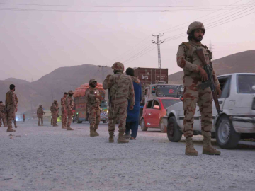 Pakistan’da çatışma: 12 asker hayatını kaybetti, 13 terörist öldürüldü