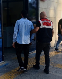 İzmir’de DEAŞ operasyonu: 2 gözaltı