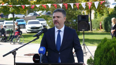 Gazi Akbaş: "Gazi olmak, bayrağın dalgalanması uğruna ömründen ömür vermektir"
