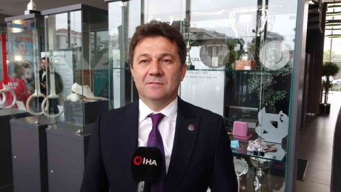 Suat Çelen: "Türk cimnastiği artık katıldığı tüm yarışmalara madalya için gidiyor"