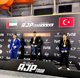 Yakın Doğu Koleji öğrencisi Deniz Turan’dan, AJP Türkiye Jiu-Jitsu Şampiyonası’nda 2 madalya