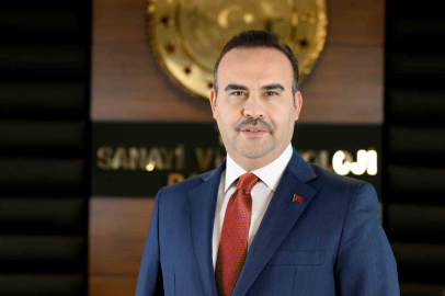 Bakan Kacır, HIT-veri merkezi, HIT-yapay zeka, HIT-kuantum ile HIT-endüstriyel robot çağrısını duyurdu