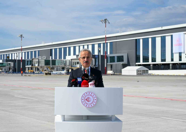 Bakan Uraloğlu: "Yeni kulemiz sadece bir hava trafik binası değil aynı zamanda Antalya’nın simgelerinden biri olacak"