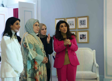 Emine Erdoğan, Kuveyt’te Al Salam Sarayı Müzesi’ni ziyaret etti