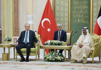 Bakan Bayraktar: "(Kuveyt ile) Enerji sektöründe ortak projeler geliştirmeyi ve karşılıklı deneyim paylaşımını hedefliyoruz"