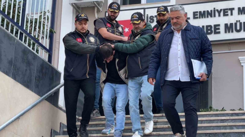 İstanbul’da cinayet anı kamerada: Kamyonetin önünü kesip sürücüyü öldürdüler, Bitlis’te yakalandılar