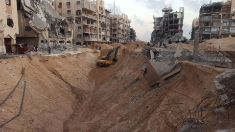 Gazze’de yıkıntılar altında kaybolan esirler, Mısır’a ait araç ve ekipmanlar ile aranıyor