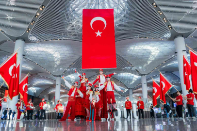 İGA İstanbul Havalimanı, Cumhuriyeti ve yeni yaşını kutluyor