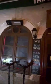 Alaçatı’da eğlence mekanına silahlı saldırı