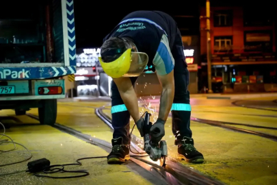 Gündüz binlerce yolcu, gece hummalı bakım: Tramvayda güvenli yolculuk için 7/24 hizmet