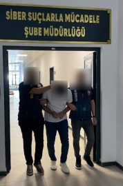 Kimlik bilgilerini çaldıkları vatandaşlar adına sahte kredi kartı çıkaran 2 şüpheli tutuklandı