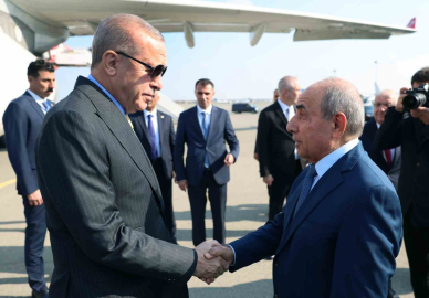 Cumhurbaşkanı Erdoğan, 8 Kasım Zafer Günü kutlamalarına katılmak üzere Azerbaycan’da