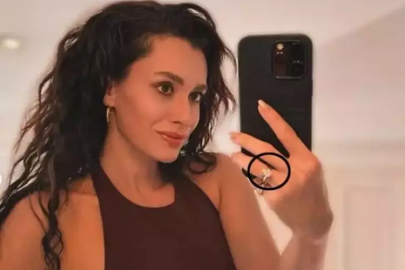 Hande Doğandemir paylaşımı kafa karıştırdı! Evleniyor mu?