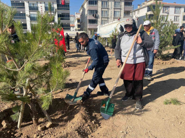 Sincan Belediye Başkanı Ercan: "Sincan’da kişi başına düşen yeşil alan için 15 metrekare civarında bir alandan söz edebiliriz"