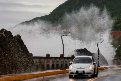 Fung-wong Süper Tayfunu Tayvan’a yaklaşıyor:  3 binden fazla kişi tahliye edildi
