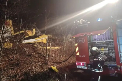 Hırvatistan İtfaiyeciler Birliği, Türkiye’ye ait yangın söndürme uçağının Senj kenti yakınlarında düştüğünü ve pilotun hayatını kaybettiğini açıklayarak, "Ne yazık ki saat 18.40 civarında, hayatını kaybeden pilotun cansız bedeni bulundu" dedi.