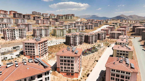 Bakan Kurum, deprem bölgesinde teslim edilen konutların sayısını açıkladı