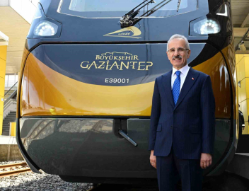 Milli Banliyö Tren Seti Projesi kapsamında üretilen dördüncü tren seti Gaziantep Büyükşehir Belediyesi’ne ulaştı