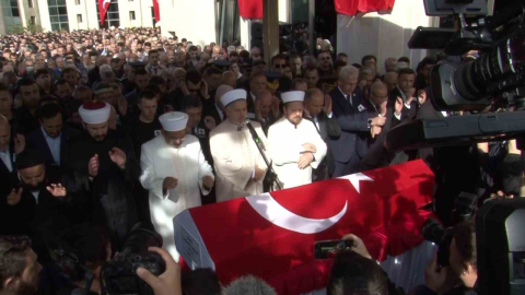 Pilot Hasan Bahar son yolculuğuna uğurlandı