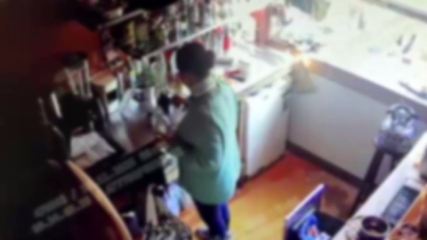 Beyoğlu’nda kafede kahve yerine bulaşık deterjanı içirilen kadın zehirlendi