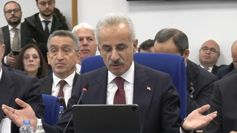 Bakan Uraloğlu: "Sizin ‘kargalar uçmaz’ dediğiniz Sabiha Gökçen’de 40 milyon insan uçtu"